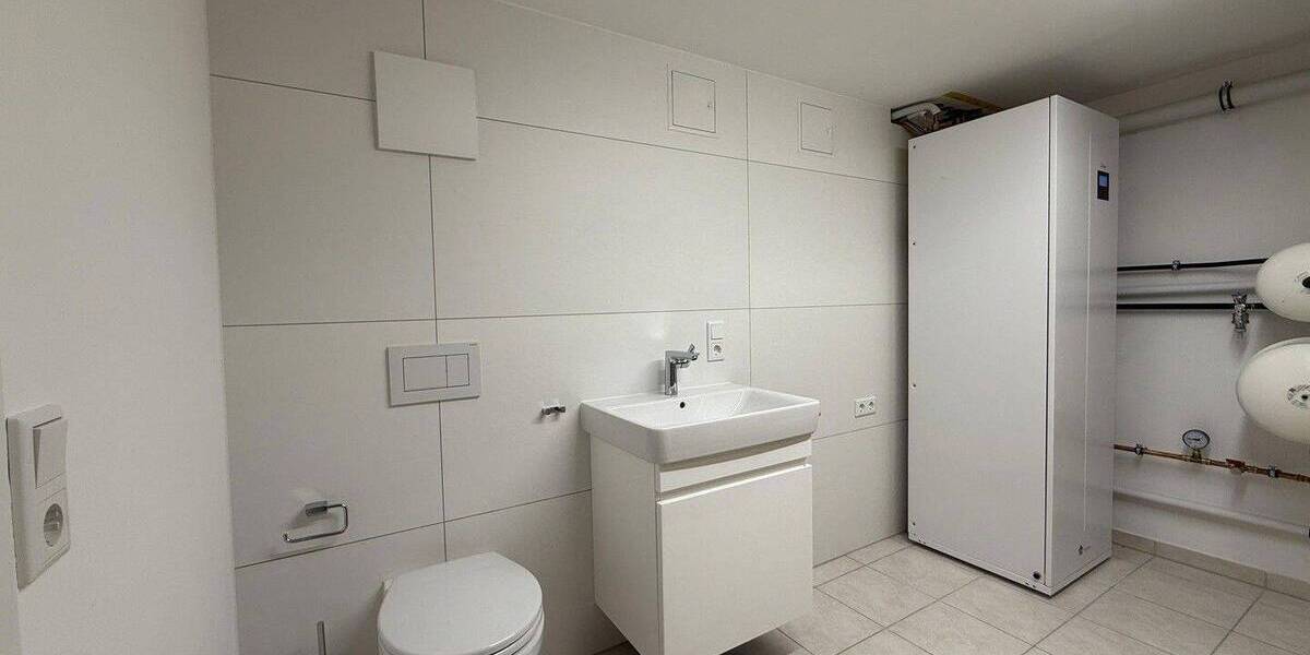 Doppelhaushälfte mit Carport - Erstbezug nach Sanierung 3 zimmer