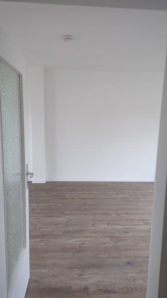 2. OG 3 Zimmer mit Balkon ab sofort zimmer