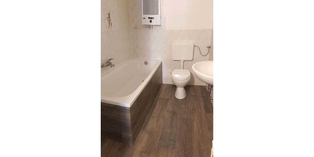 Etagenwohnung Pößneck - 2 Zimmer, 50 m&sup2;, 250&euro; | Angebot:25328753