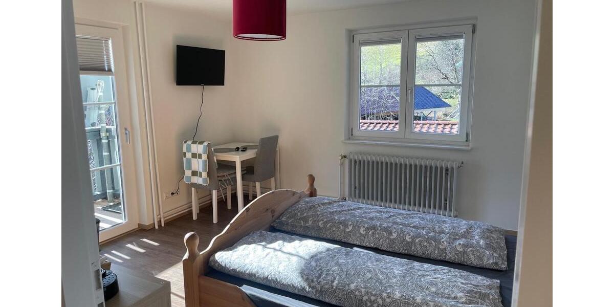 Etagenwohnung Buchenbach - 1 Zimmer, 16 m&sup2;, 400&euro; | Angebot:26196266