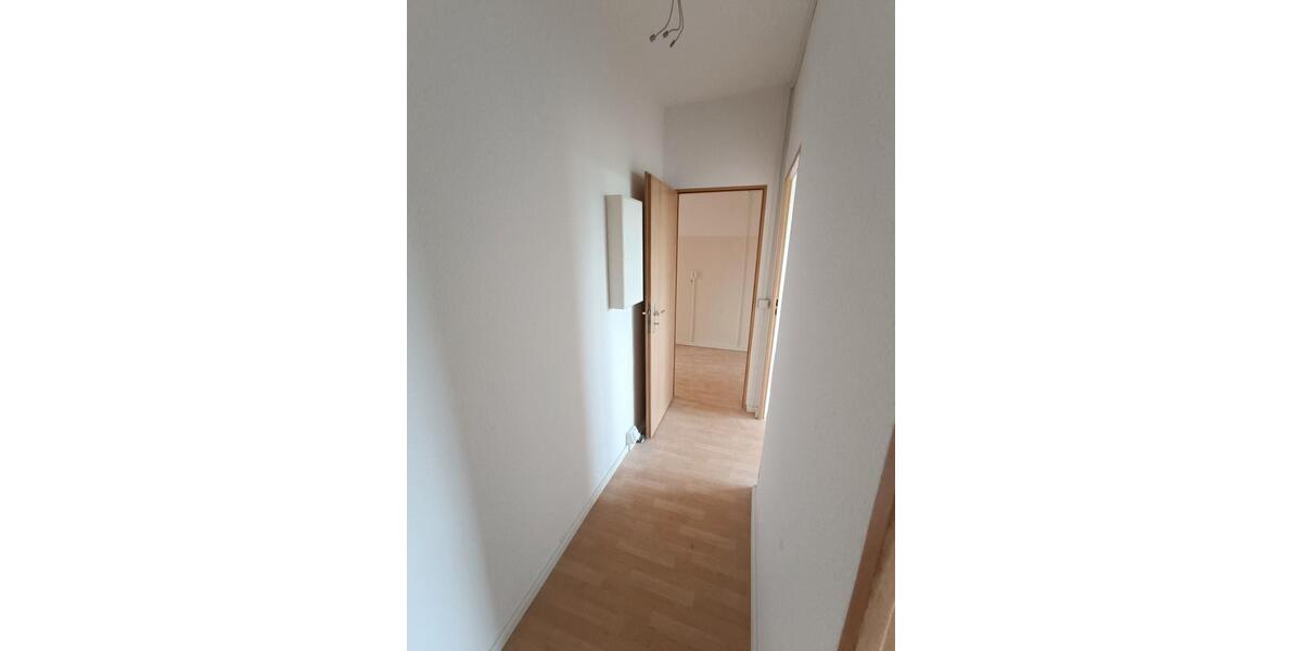 Etagenwohnung Stollberg (Erzgebirge) - 4 Zimmer, 67 m&sup2;, 450&euro; | Angebot:26564178