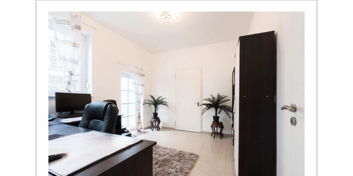 Einfamilienhaus Nordheim - 7 Zimmer, 270 m&sup2;, 3.200&euro; | Angebot:26618245
