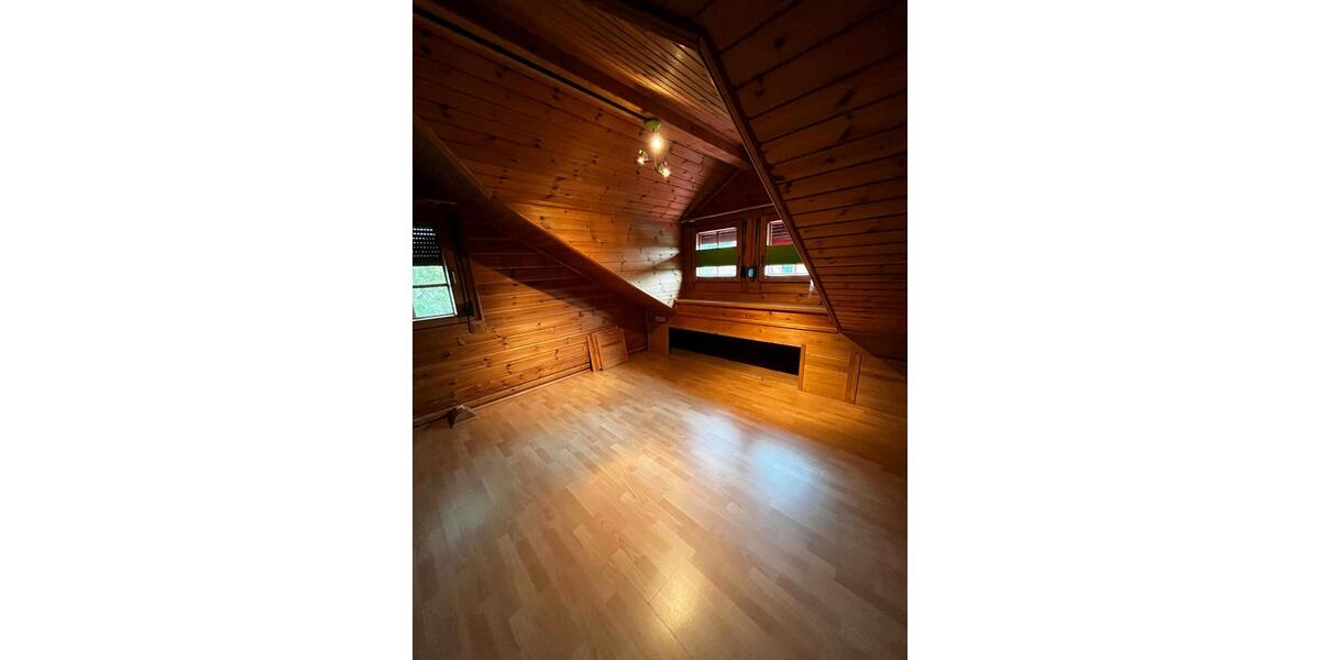 Einfamilienhaus Niederaula - 7 Zimmer, 150 m&sup2;, 1.500&euro; | Angebot:25416138