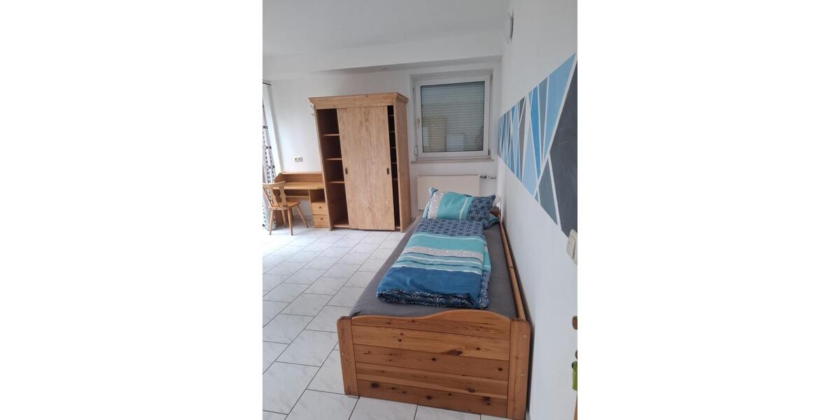 Wohnen auf Zeit Ettringen - 6 Zimmer, 160 m&sup2;, 550&euro; | Angebot:26443175