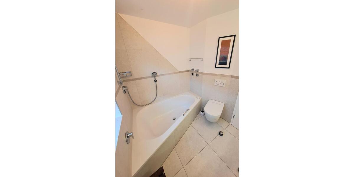 Erdgeschoßwohnung Chieming - 2.5 Zimmer, 81 m&sup2;, 1.130&euro; | Angebot:26585568