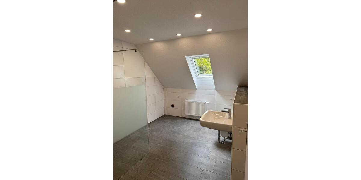 Etagenwohnung Großenkneten - 6 Zimmer, 105 m&sup2;, 1.200&euro; | Angebot:26162095