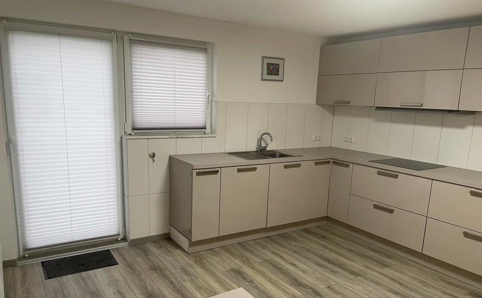 Wohnen auf Zeit Ganderkesee - 8 Zimmer, 250 m&sup2;, 700&euro; | Angebot:24093066