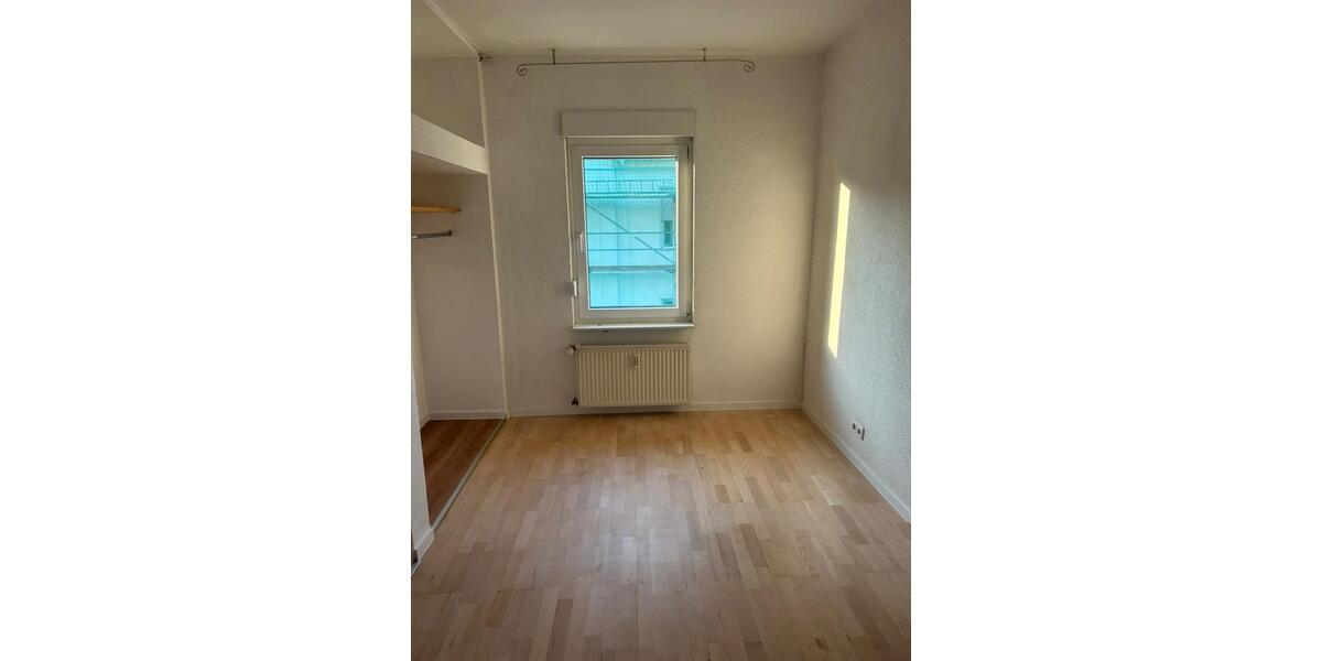 Etagenwohnung Wörth am Rhein - 3 Zimmer, 80 m&sup2;, 1.000&euro; | Angebot:25056571