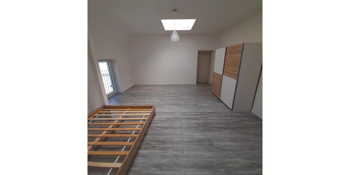 Dachgeschoßwohnung Magdeburg - 3 Zimmer, 105 m&sup2;, 700&euro; | Angebot:20606585