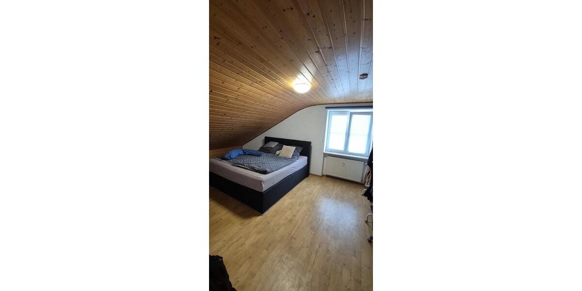Dachgeschoßwohnung Schernfeld Birkhof - 3 Zimmer, 60 m&sup2;, 600&euro; | Angebot:26036580