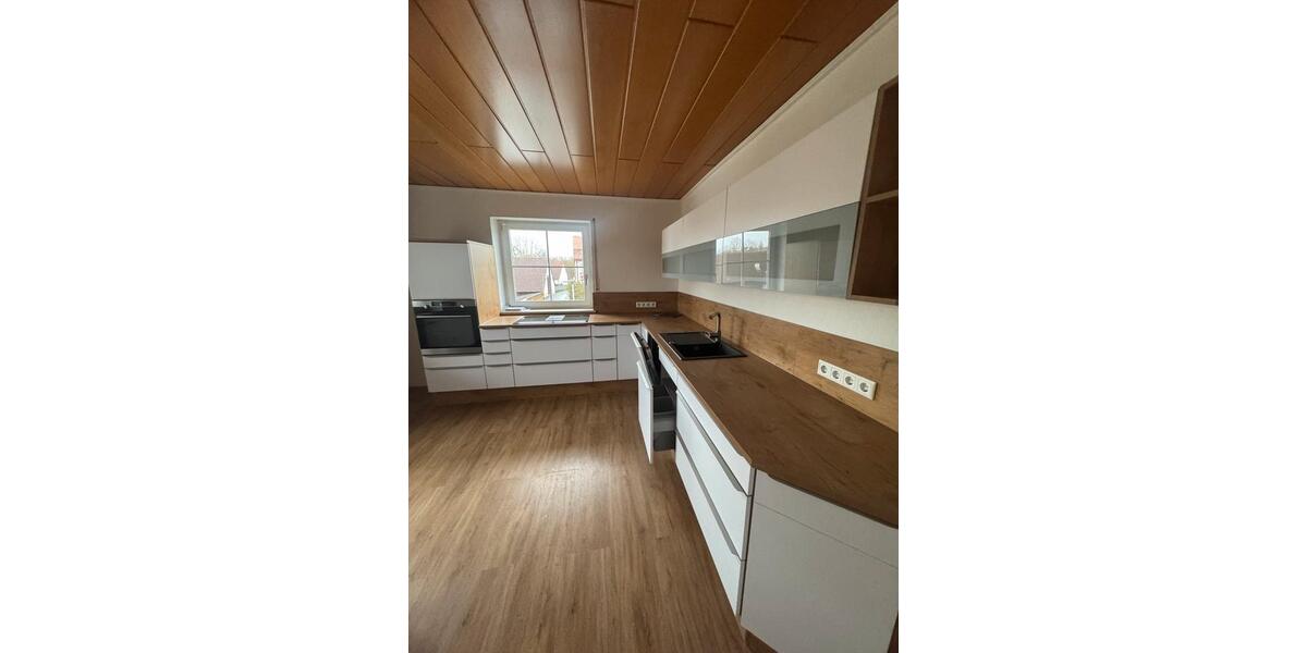 Etagenwohnung Amberg - 4 Zimmer, 105 m&sup2;, 900&euro; | Angebot:26255319