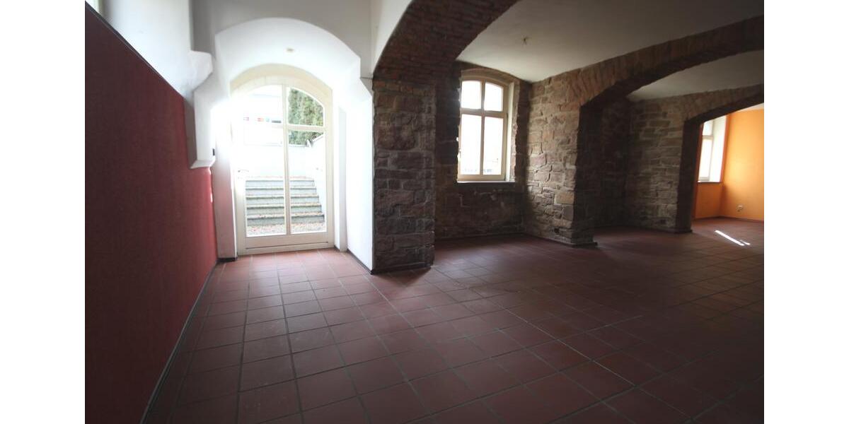 Gewerbeobjekt Bad Pyrmont - 1.100&euro; | Angebot:16715250