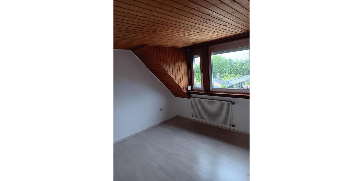 Dachgeschoßwohnung Würselen - 2 Zimmer, 40 m&sup2;, 390&euro; | Angebot:26356808