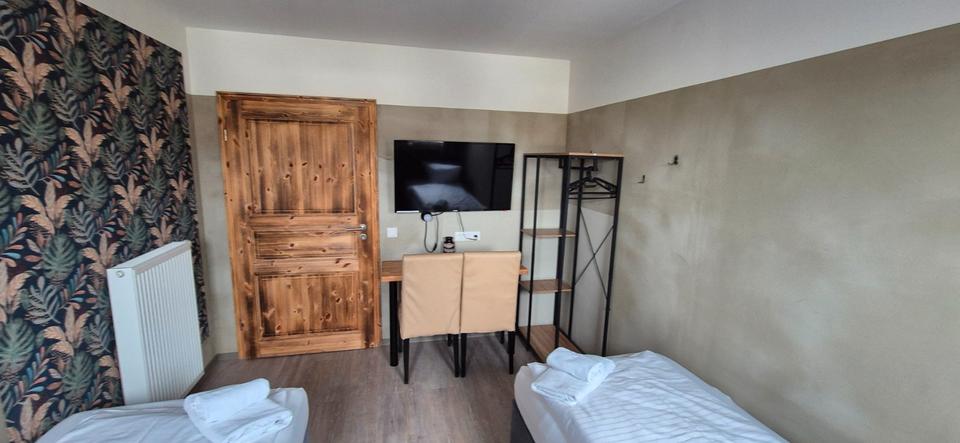 Wohnen auf Zeit Bielefeld Heepen - 11 Zimmer, 15 m&sup2;, 20&euro; | Angebot:26019216