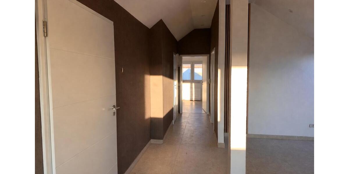 Dachgeschoßwohnung Bad Friedrichshall - 3 Zimmer, 80 m&sup2;, 1.080&euro; | Angebot:26012948