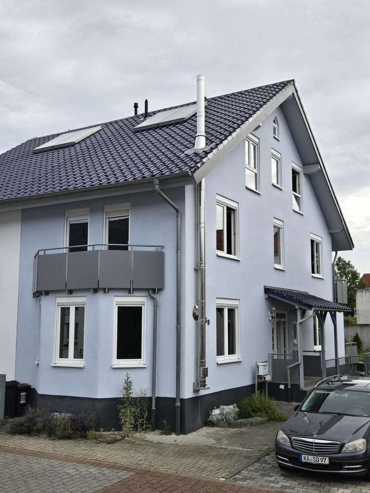 Haus zum Mieten in Bad Schönborn 1.690 € 184 m²