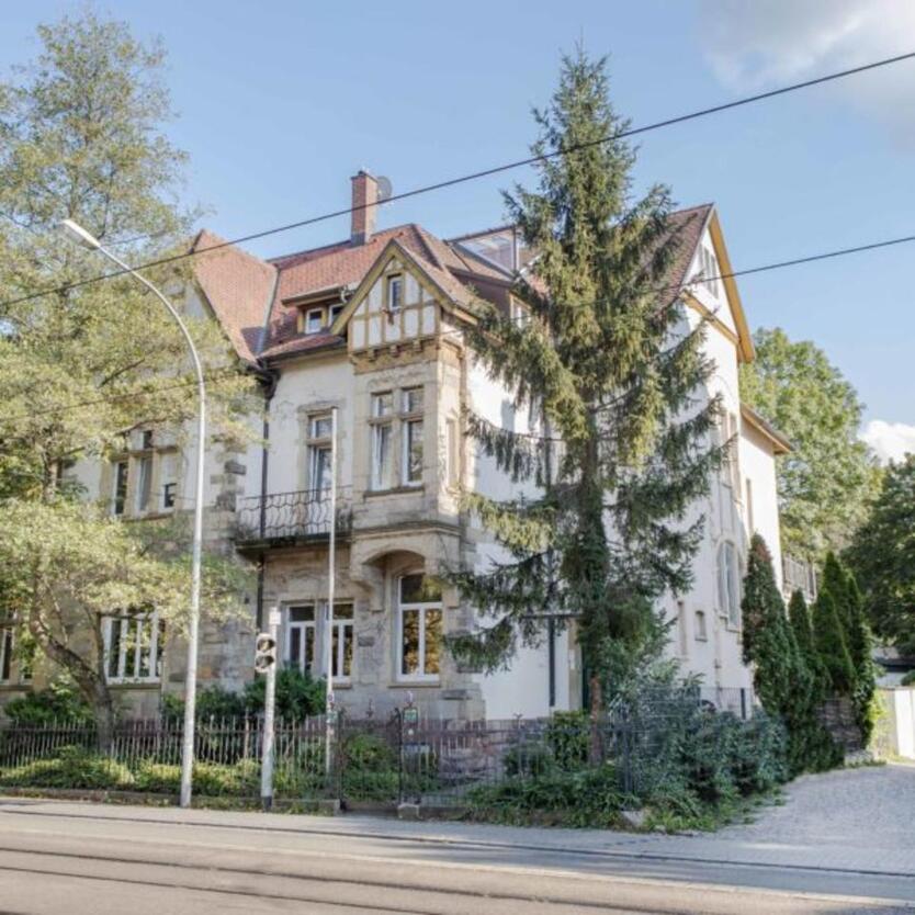 Möbliertes Zimmer 10er in Studentenverbindung Freiburg Wiehre