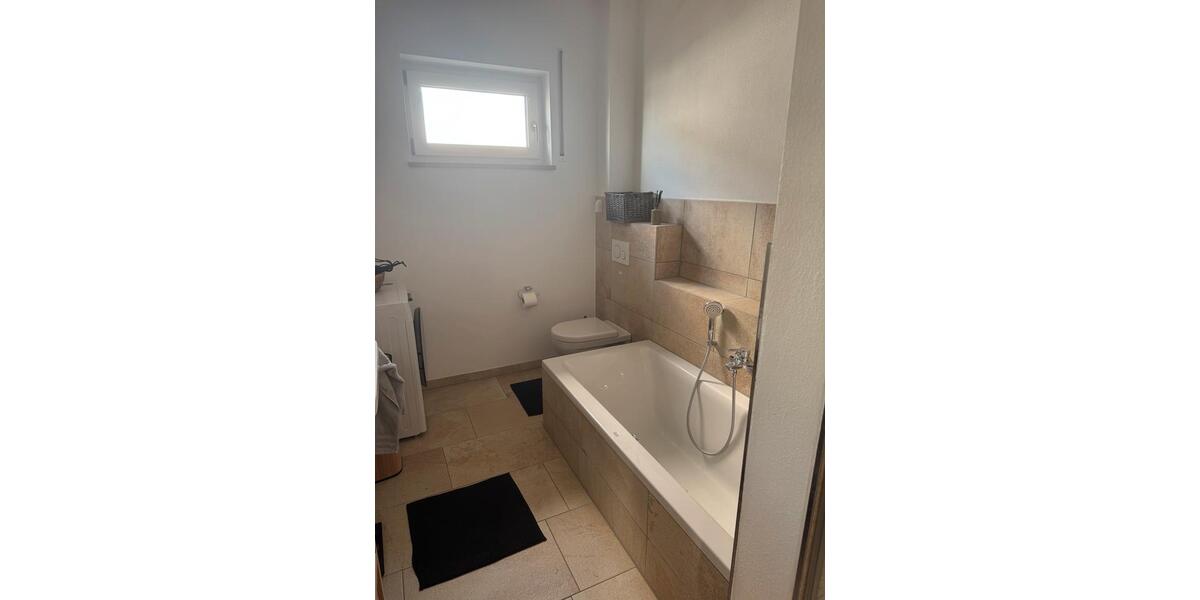 Etagenwohnung Pilsting - 2 Zimmer, 82 m&sup2;, 765&euro; | Angebot:25923222