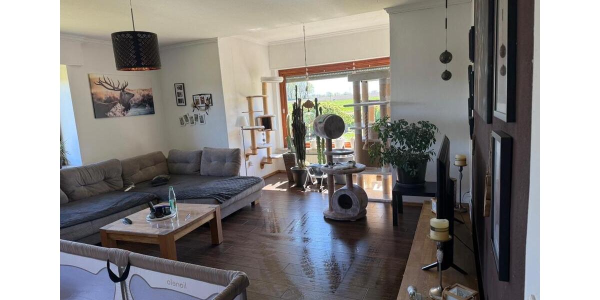Erdgeschoßwohnung Bassum - 4 Zimmer, 145 m&sup2;, 1.160&euro; | Angebot:26415015