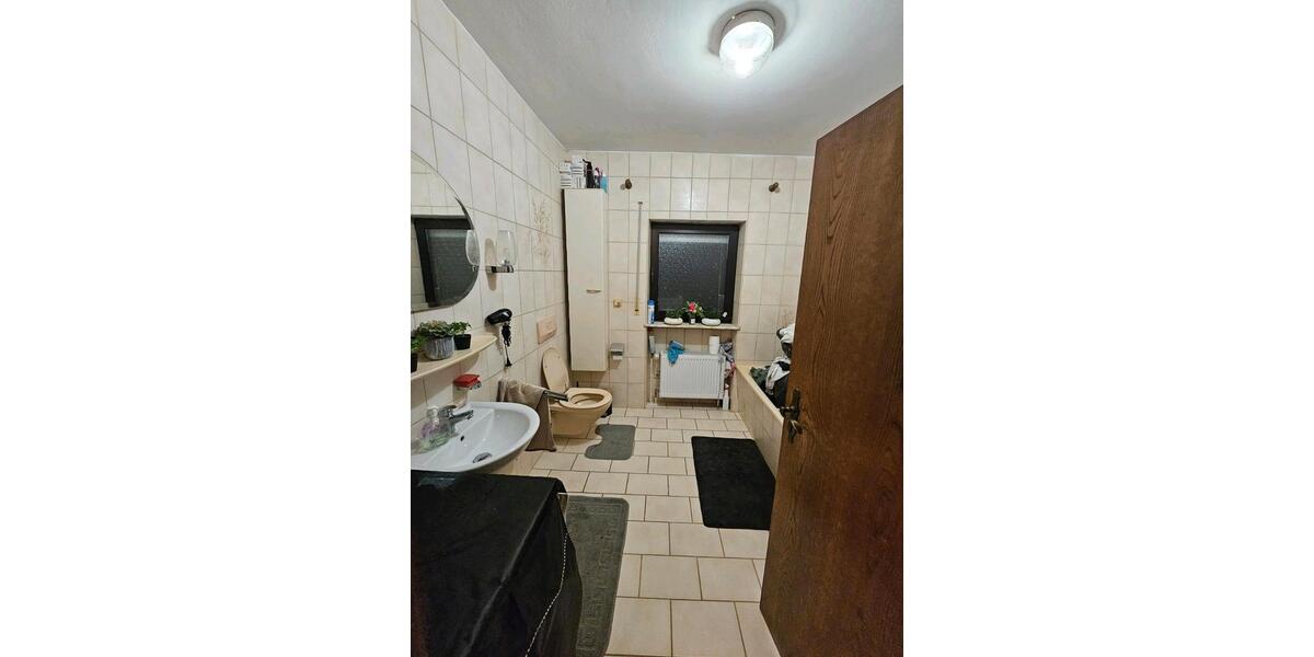 Etagenwohnung Leiwen - 4 Zimmer, 100 m&sup2;, 1.000&euro; | Angebot:25428185