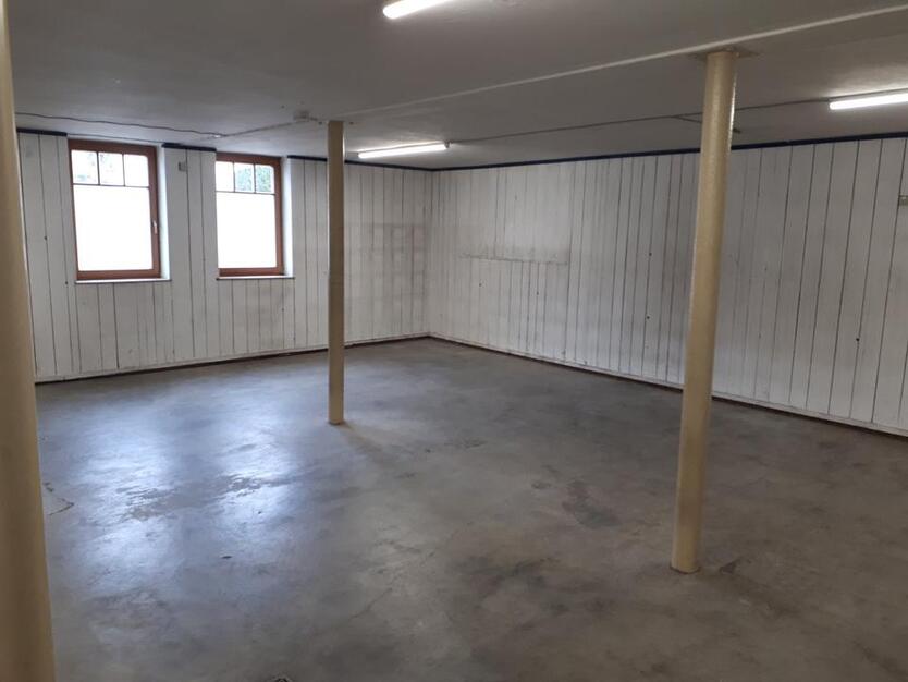 Lagerfläche Bürofläche Ortsmitte Westhausen zu vermieten