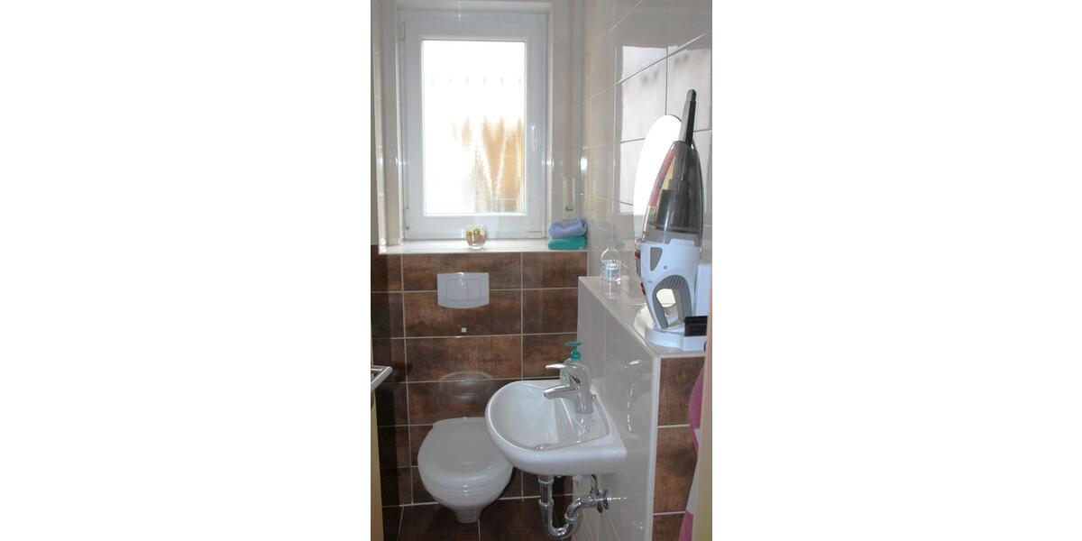 Einfamilienhaus Frankfurt am Main Kalbach - 11 Zimmer, 226 m&sup2;, 4.450&euro; | Angebot:25858316