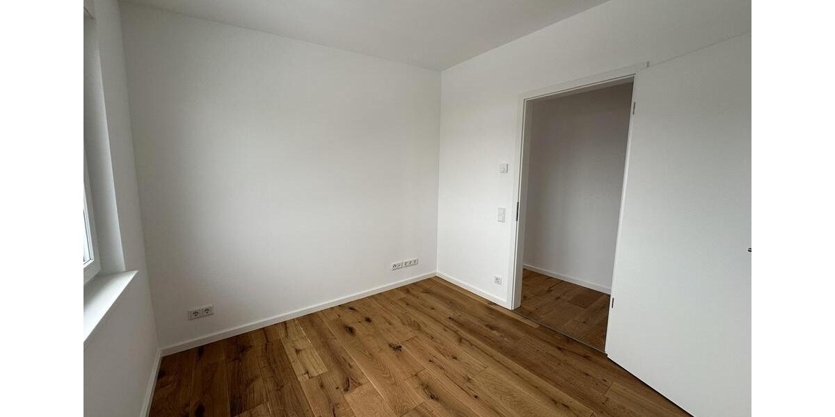 Erstbezug! Exklusives Wohnen im DG: 3-Zimmer, 5m Deckenhöhe, KfW 40, Klimaanlage, EBK & Südbalkon 3 zimmer