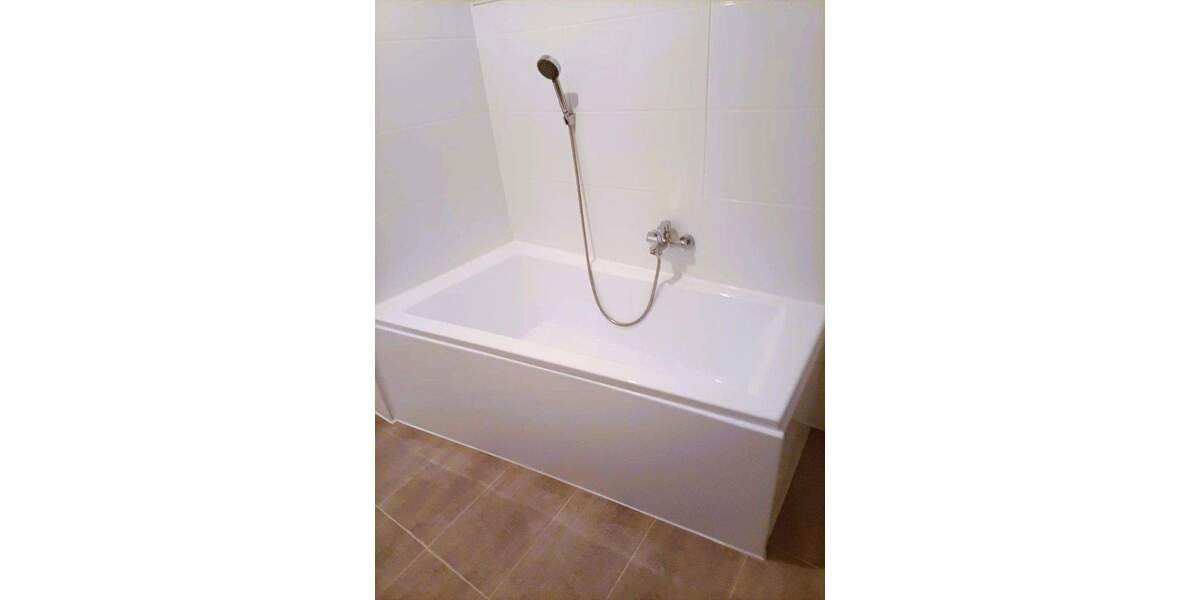 Etagenwohnung Apolda - 3 Zimmer, 75 m&sup2;, 650&euro; | Angebot:24845631