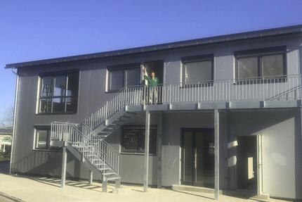 Haus mit 2 Wohnungen Neubau Physio Versicherung Gewerblich Privat 5 zimmer