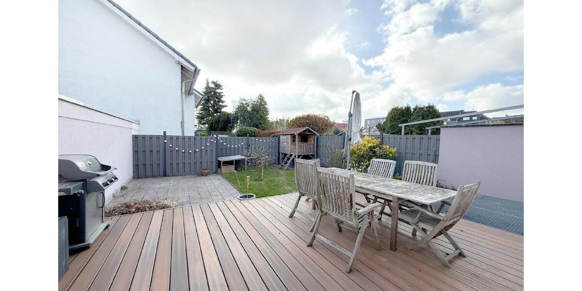 Einfamilienhaus Frechen - 5 Zimmer, 209 m&sup2;, 2.495&euro; | Angebot:26060513