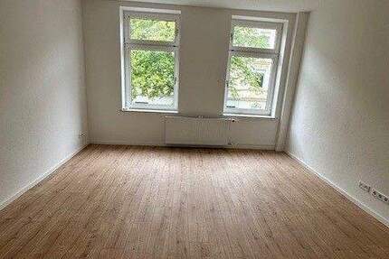 Helle und frisch renovierte 2-Zimmerwohnung mit große Küche sucht Nachmieter!!!!! 2 zimmer