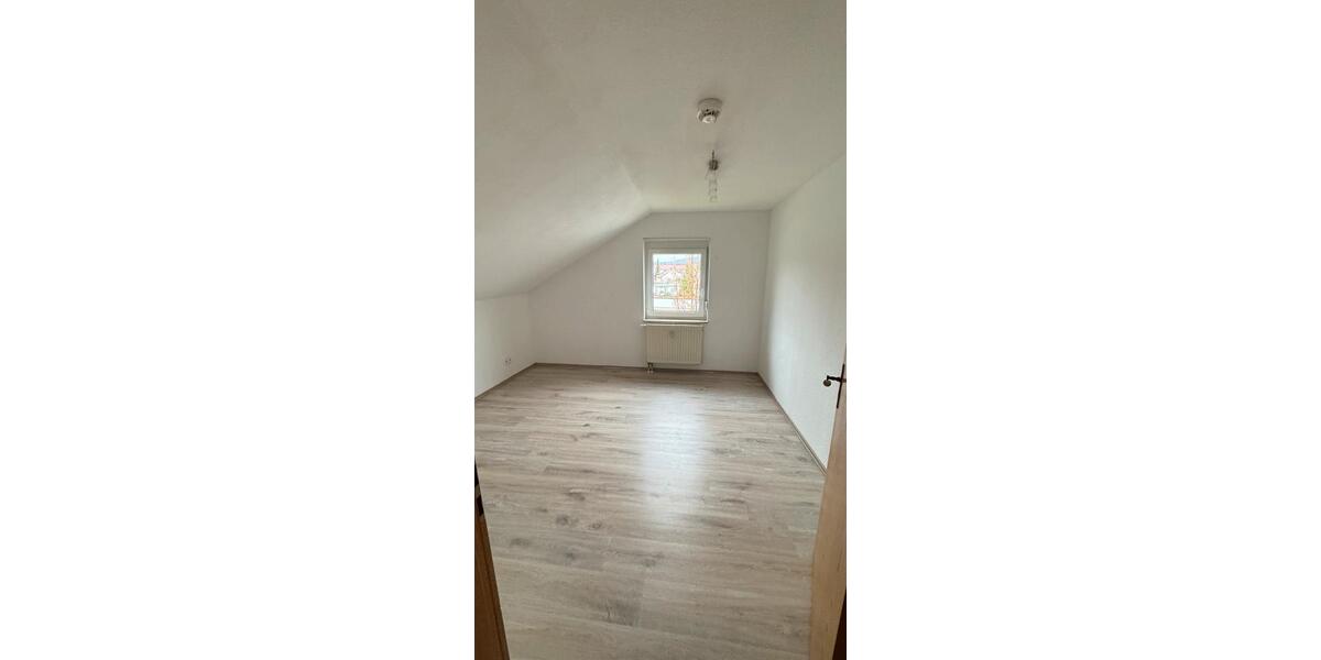 Dachgeschoßwohnung Balingen - 2.5 Zimmer, 62 m&sup2;, 700&euro; | Angebot:24772672