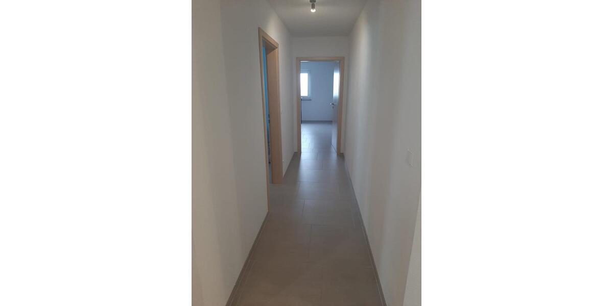 Etagenwohnung Neresheim - 4 Zimmer, 145 m&sup2;, 1.400&euro; | Angebot:25264210