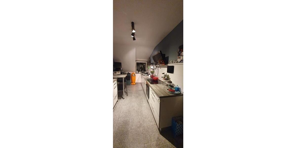 Dachgeschoßwohnung Essen Stadtbezirk IV - 3 Zimmer, 90 m&sup2;, 990&euro; | Angebot:26586367