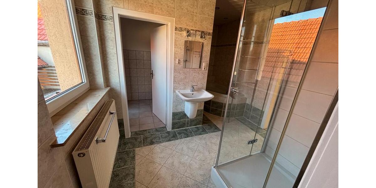 Einfamilienhaus Ilmenau - 9 Zimmer, 184 m&sup2;, 1.700&euro; | Angebot:26024492