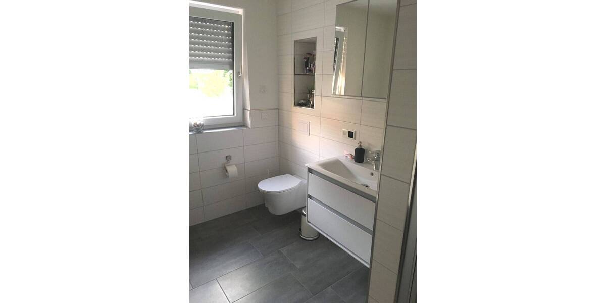 Etagenwohnung Erfurt Wiesenhügel - 3 Zimmer, 91 m&sup2;, 1.150&euro; | Angebot:26758882