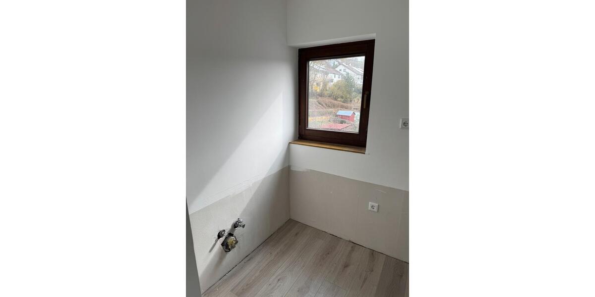 Dachgeschoßwohnung Weikersheim - 3 Zimmer, 70 m&sup2;, 700&euro; | Angebot:25576461