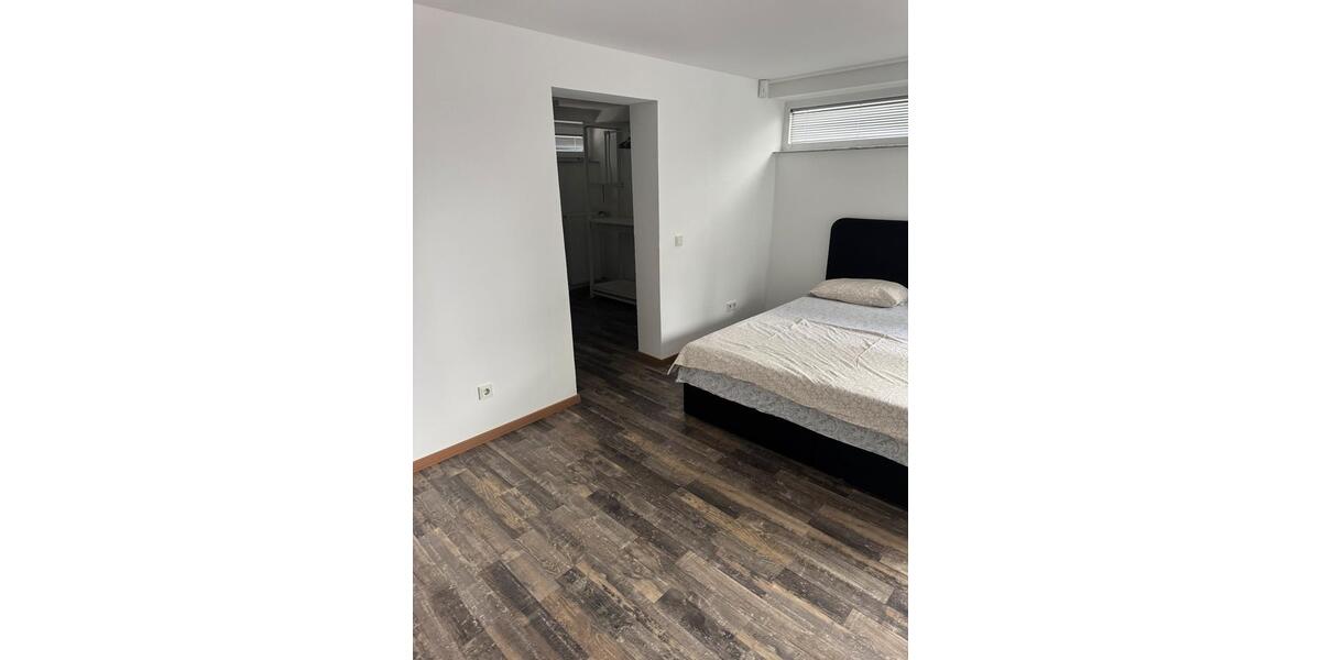 Etagenwohnung Düren - 2 Zimmer, 100 m&sup2;, 1.000&euro; | Angebot:27544587