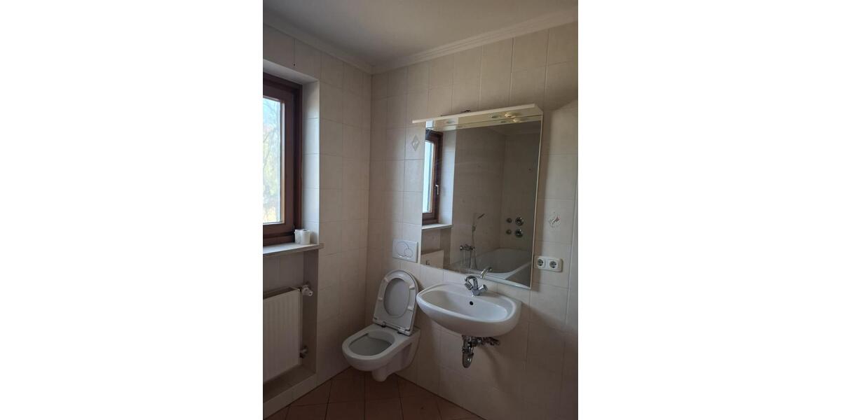 Etagenwohnung Vogtareuth - 3 Zimmer, 92 m&sup2;, 1.150&euro; | Angebot:24825948