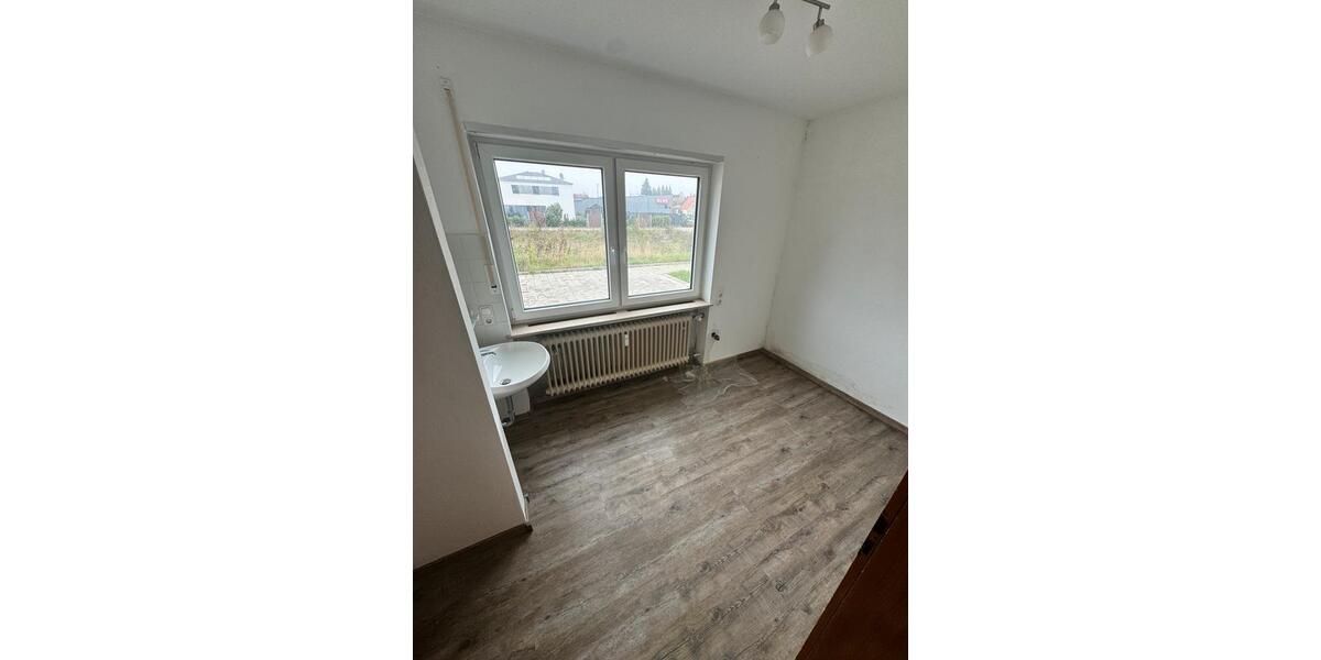Erdgeschoßwohnung Oettingen in Bayern - 5 Zimmer, 150 m&sup2;, 1.900&euro; | Angebot:25480102