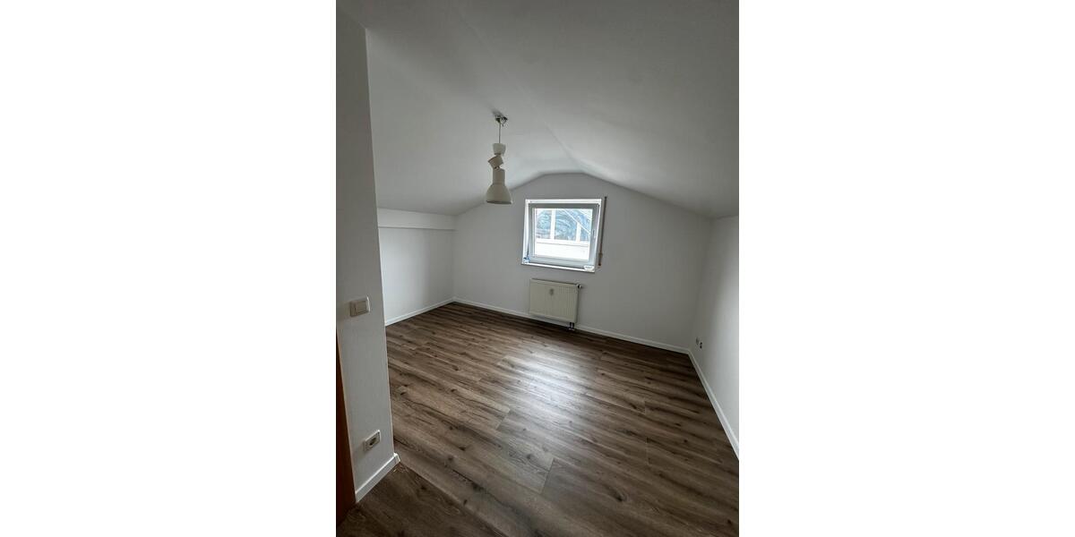 Etagenwohnung Steinhagen - 5 Zimmer, 125 m&sup2;, 1.250&euro; | Angebot:26600499