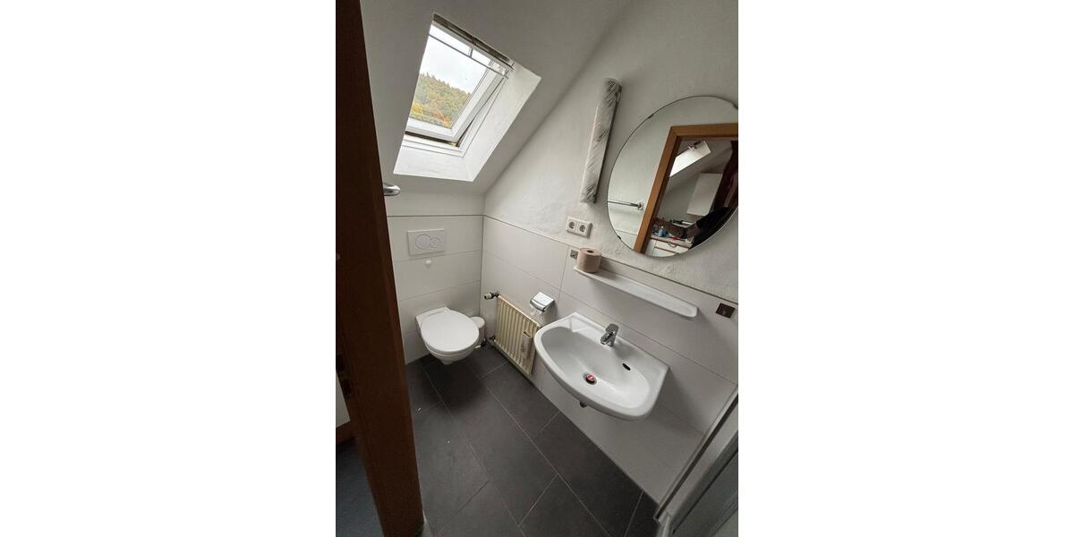 Dachgeschoßwohnung Meschede - 1 Zimmer, 35 m&sup2;, 1.234&euro; | Angebot:25052525