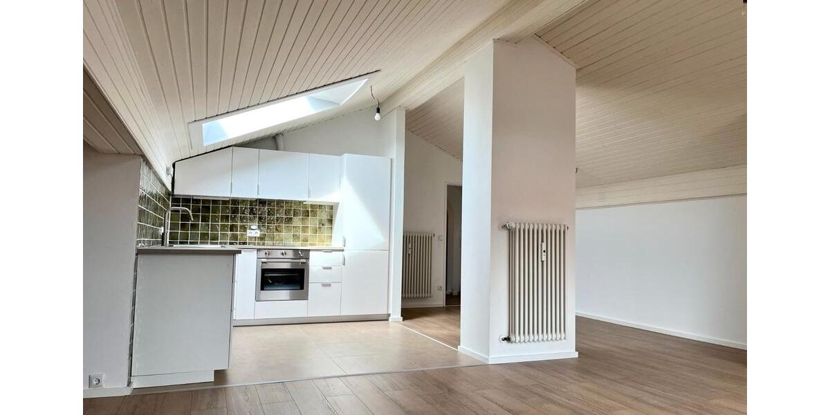 Dachgeschoßwohnung Bergen - 1.5 Zimmer, 64 m&sup2;, 890&euro; | Angebot:26577609