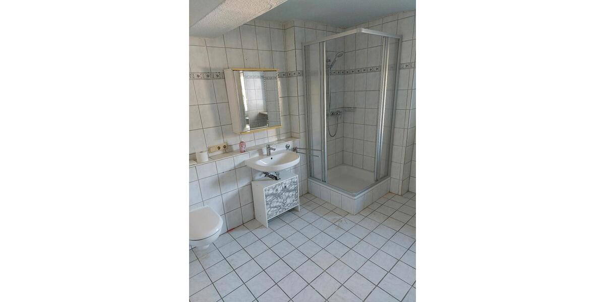 Etagenwohnung Angelburg - 4 Zimmer, 100 m&sup2;, 750&euro; | Angebot:26537434