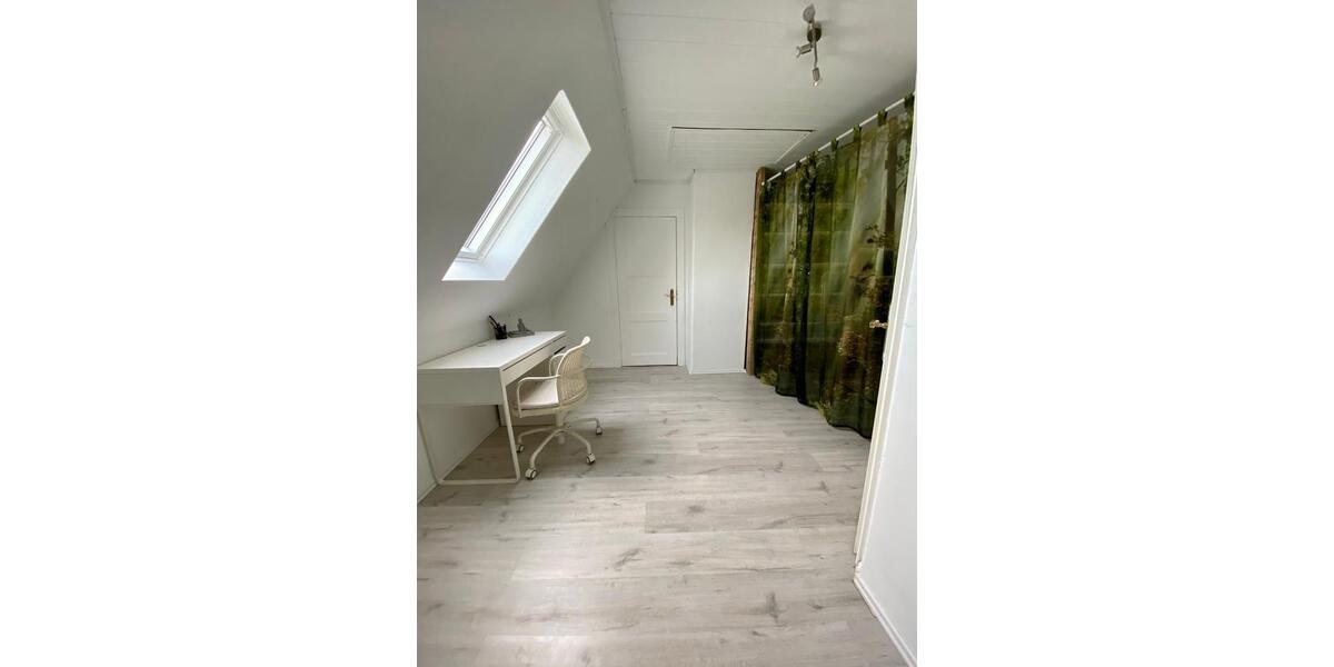 Dachgeschoßwohnung Wesselburen - 3 Zimmer, 70 m&sup2;, 820&euro; | Angebot:26023632