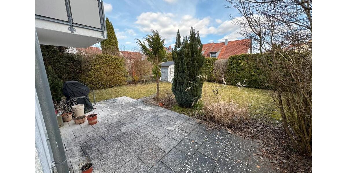 Erdgeschoßwohnung Neumarkt in der Oberpfalz Altenhof - 3.5 Zimmer, 86 m&sup2;, 1.300&euro; | Angebot:26033521