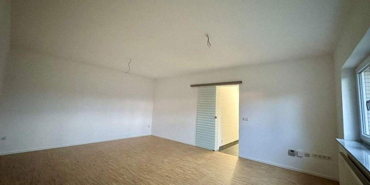 Einfamilienhaus Neckarzimmern - 6 Zimmer, 315 m&sup2;, 2.600&euro; | Angebot:24504270
