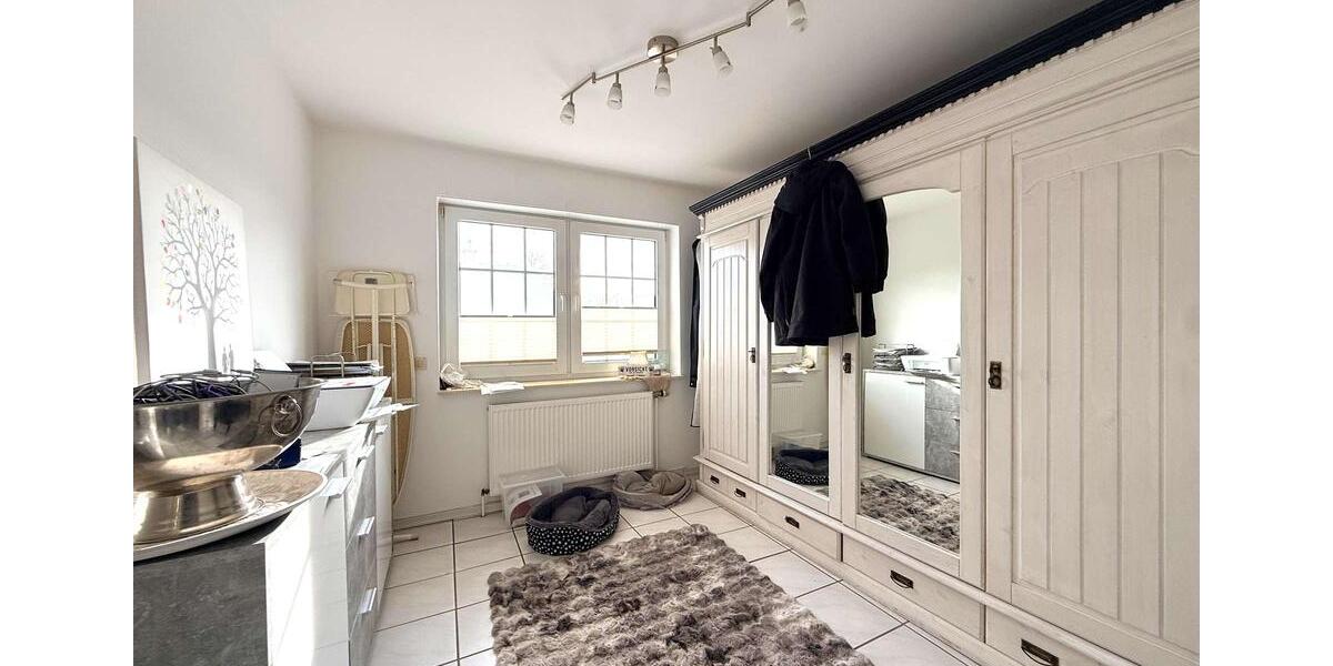 Maisonettenwohnung Bad Pyrmont - 4 Zimmer, 165 m&sup2;, 1.150&euro; | Angebot:26267973