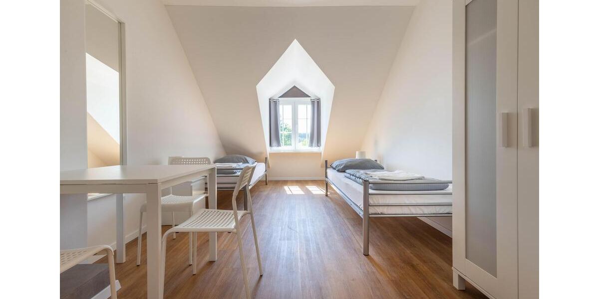 Wohnen auf Zeit Puchheim - 10 Zimmer, 20 m&sup2;, 700&euro; | Angebot:25055722