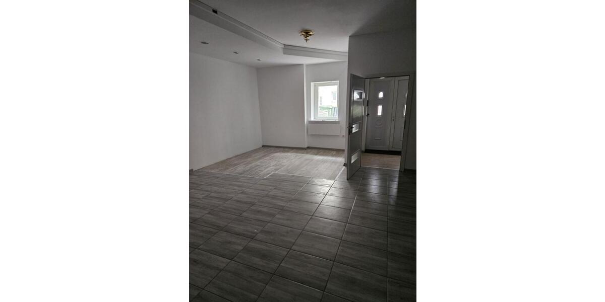 Einfamilienhaus Hof Altstadt - 3.5 Zimmer, 100 m&sup2;, 700&euro; | Angebot:23828606